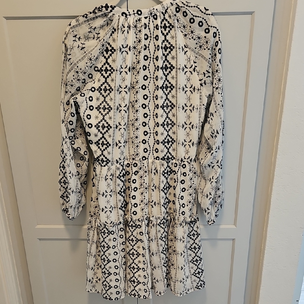 Adelyn Rae Black and White Long Sleeve Dress - Picture 4 of 9